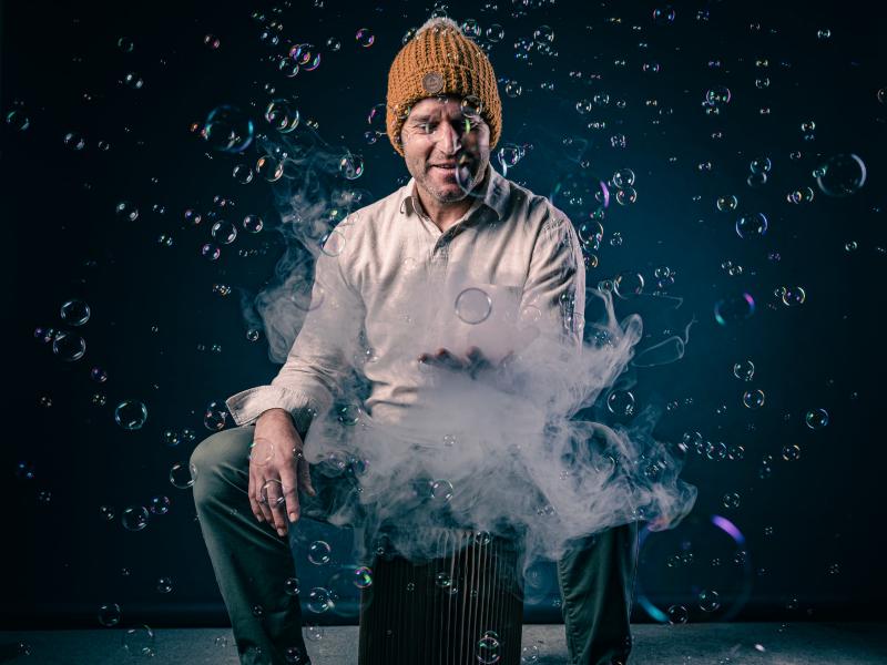 artiste français, bulle de savon, spectacle bulle de savon, artiste bulles de savon