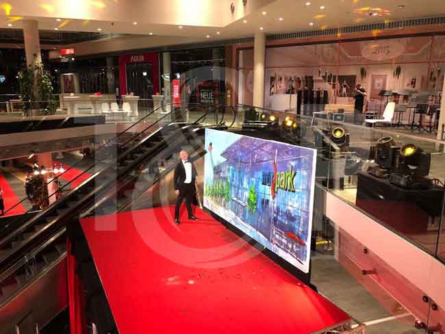 centre commercial, ouverture centre commercial, commerces, splash painting, autriche,
