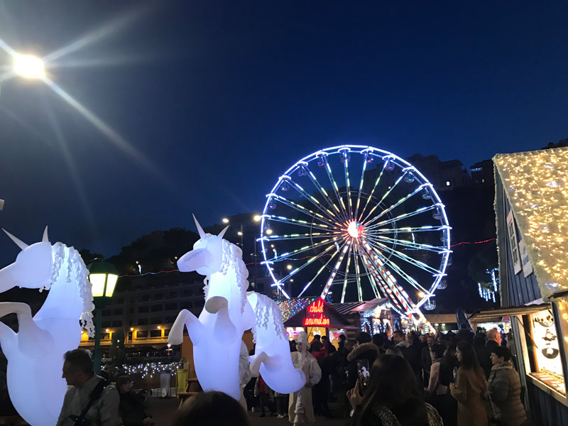 Licornes, licornes lumineuses, licornes led, marché de noel, noel Monaco, chevaux lumineux, chevaux led, chevaux gonflables, licornes gonflables, marché de noel français