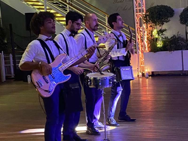 Groupe acoustique, groupe musical, quartet, cover, groupe musical nice, groupe musique Monaco, musiciens Monaco