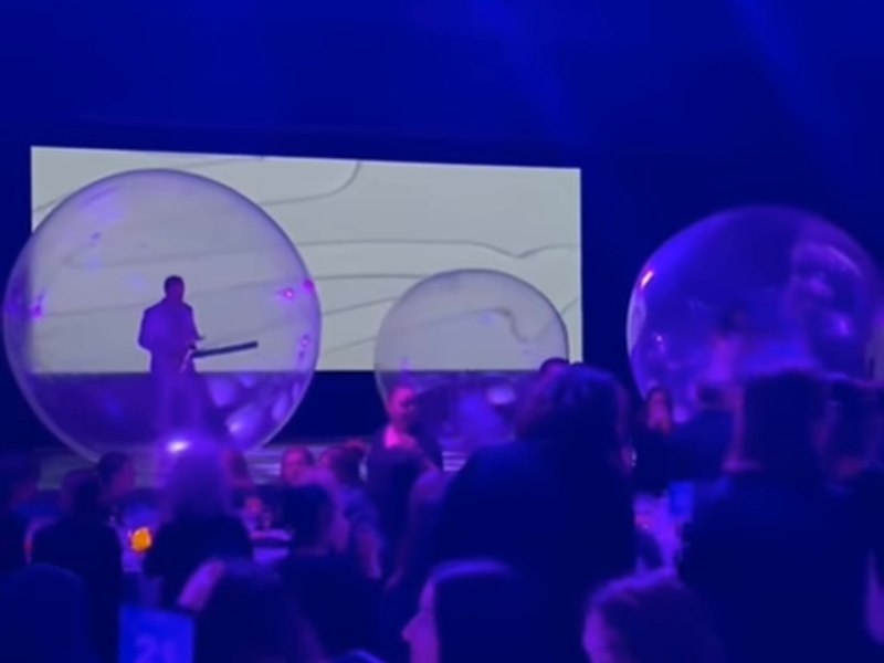 musiciens bulle, artistes bulle, danseurs bulle, danseuses bulles, artistes bulles, monaco, Monte Carlo, salle des étoiles, evenement sporting, artistes sporting, sporting monaco